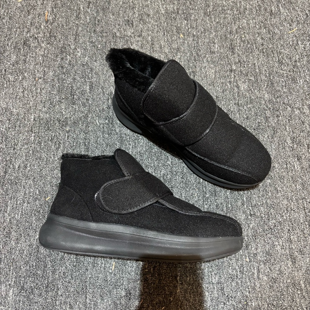 ✨Brand New✨ Men's Black Orthopedic Sneakers